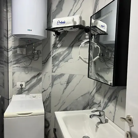 Andrras House Beachfront With Sea View アパート