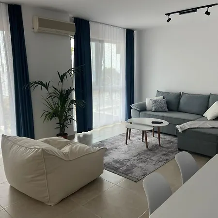 アパート Andrras House Beachfront With Sea View Shëngjin